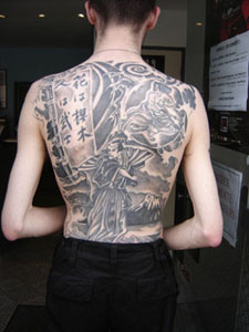 Kunopes un tatoué au Japon